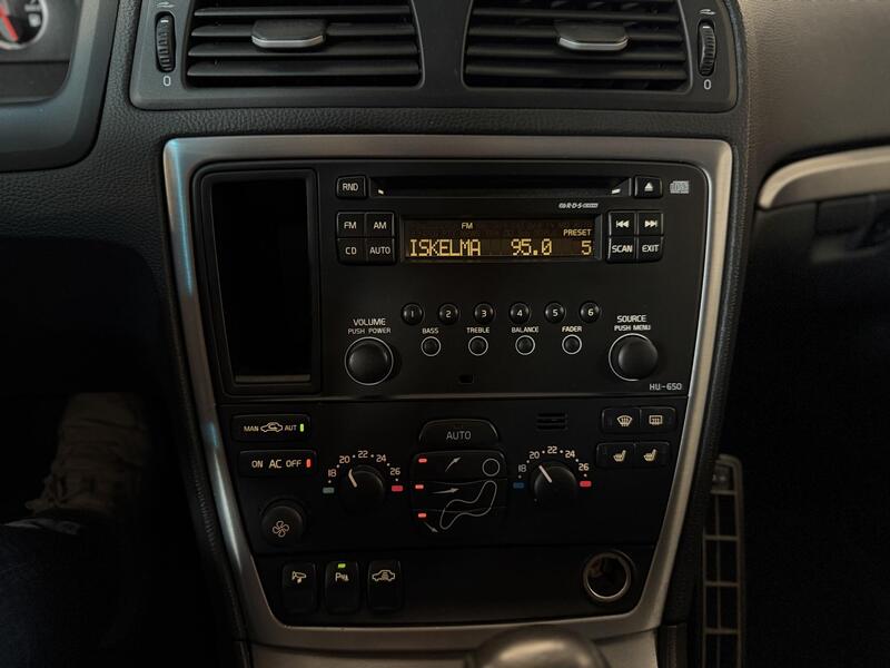 Volvo V70 vaihtoauto