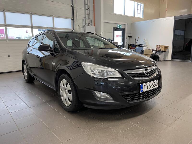 Opel Astra vaihtoauto
