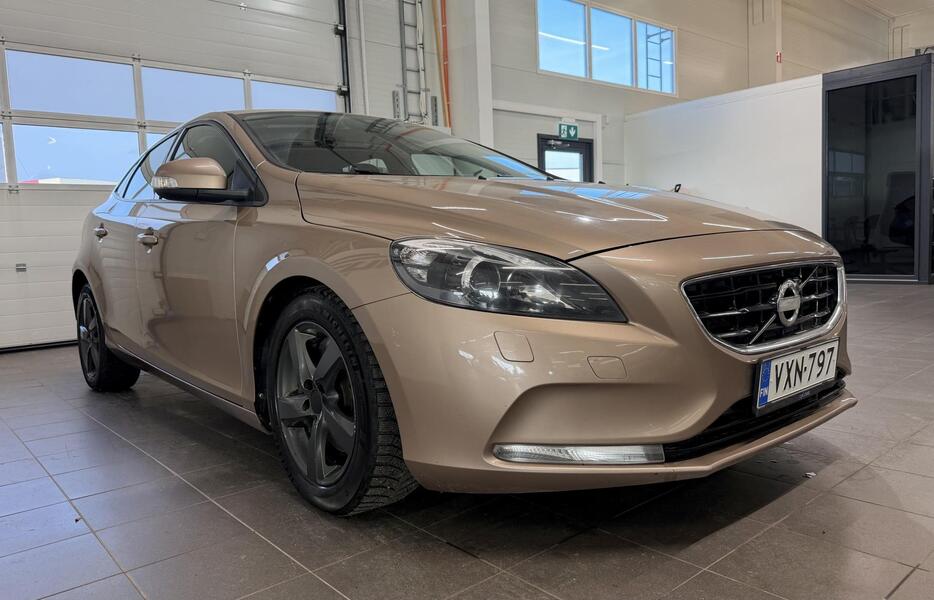 Volvo V40 vaihtoauto