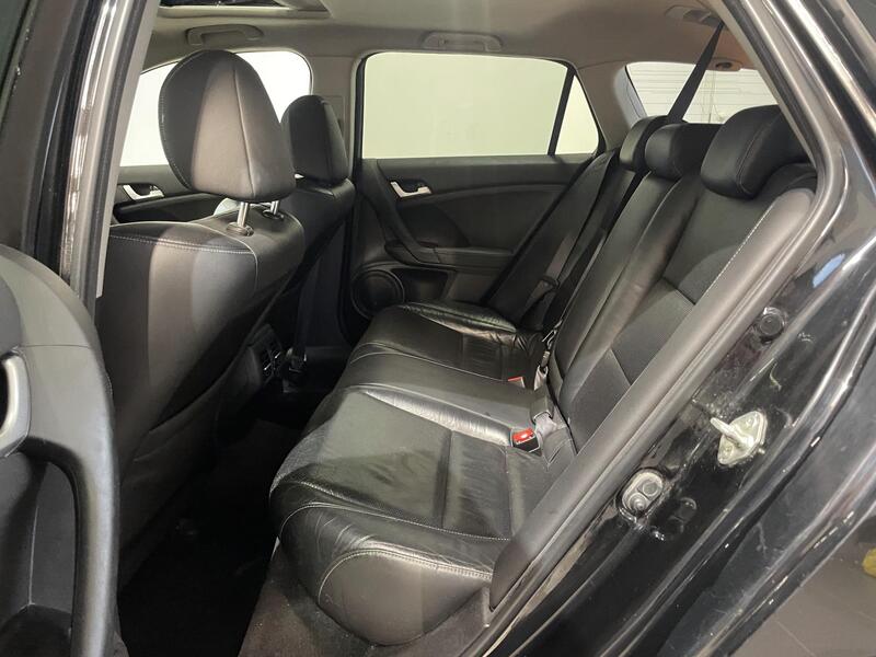 Honda Accord vaihtoauto