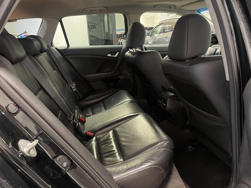 Honda Accord vaihtoauto