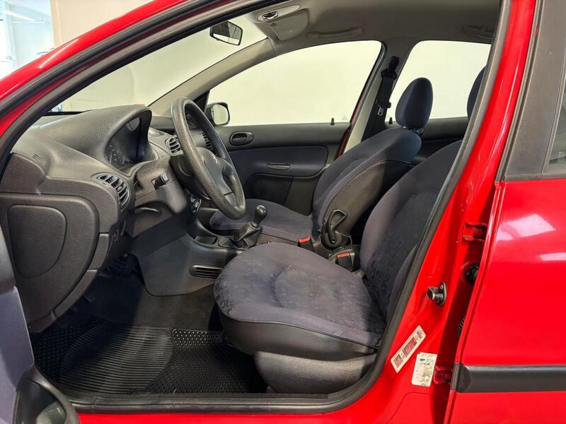 Peugeot 206 vaihtoauto