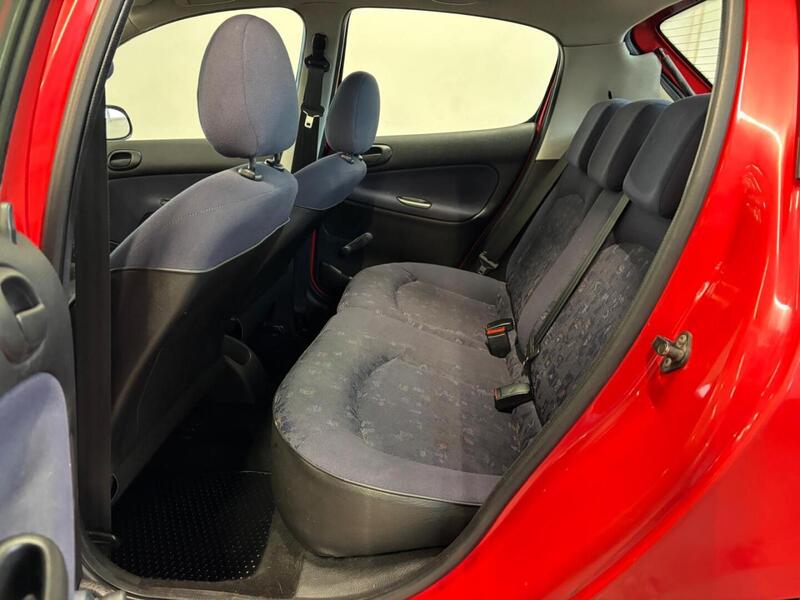 Peugeot 206 vaihtoauto