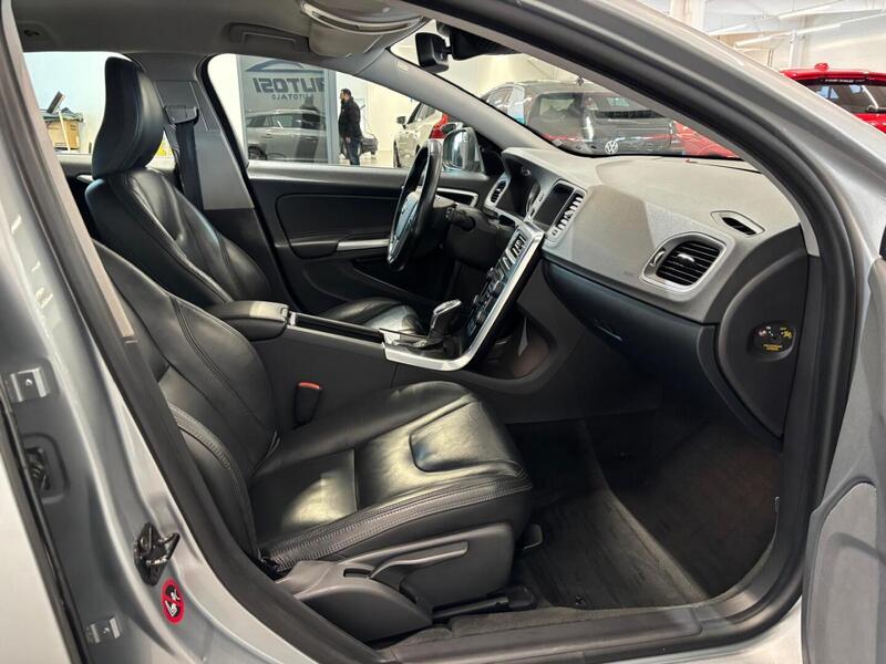 Volvo V60 vaihtoauto