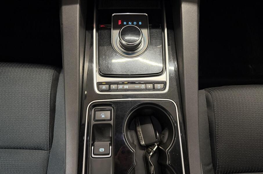 Jaguar F-PACE vaihtoauto