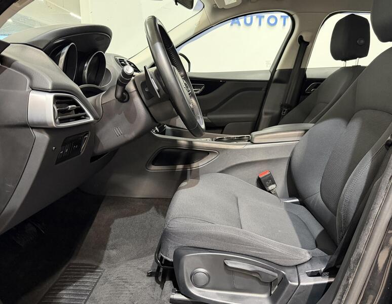 Jaguar F-PACE vaihtoauto