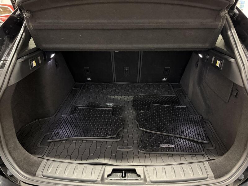 Jaguar F-PACE vaihtoauto