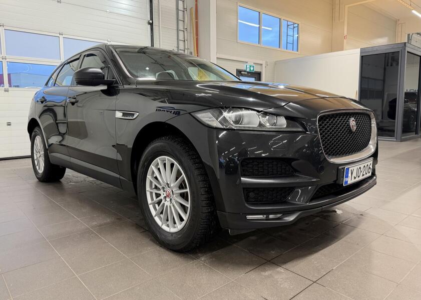 Jaguar F-PACE vaihtoauto