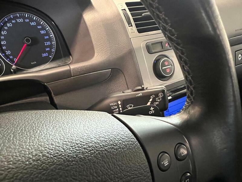 Volkswagen Touran vaihtoauto