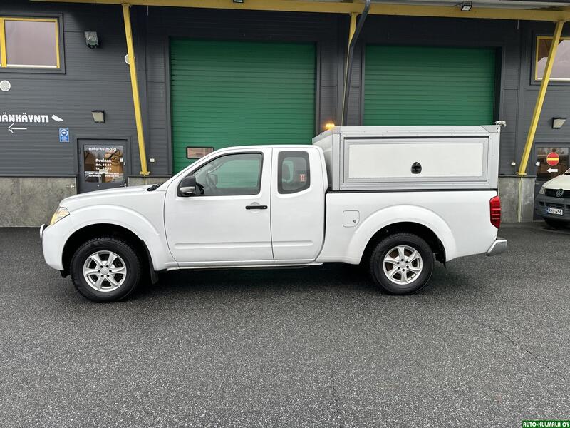 Nissan Navara vaihtoauto