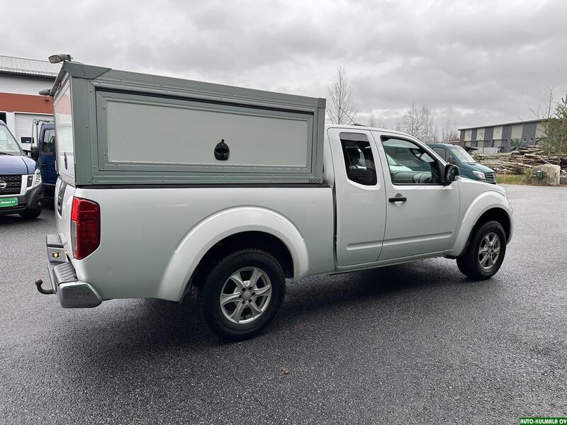 Nissan Navara vaihtoauto