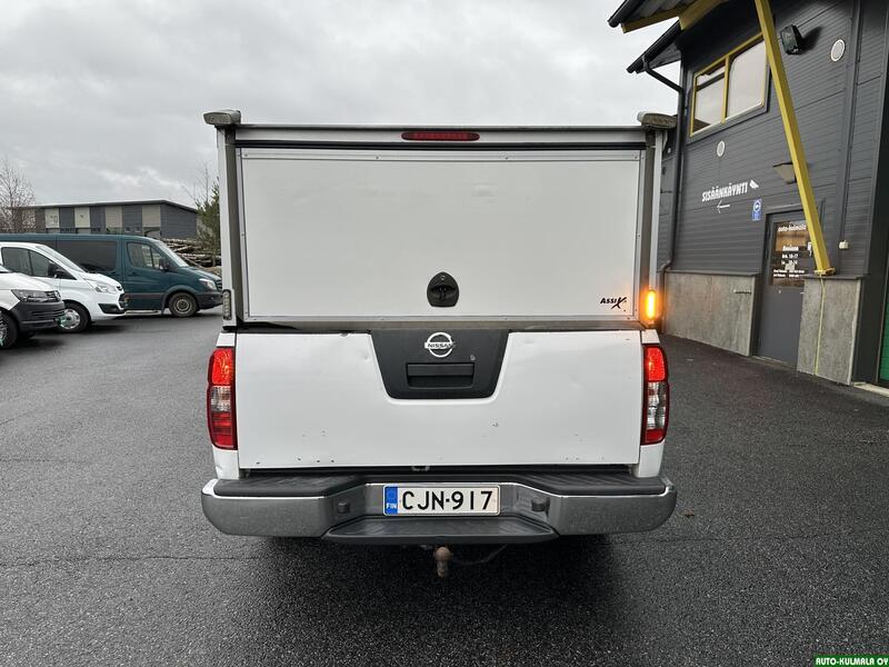 Nissan Navara vaihtoauto