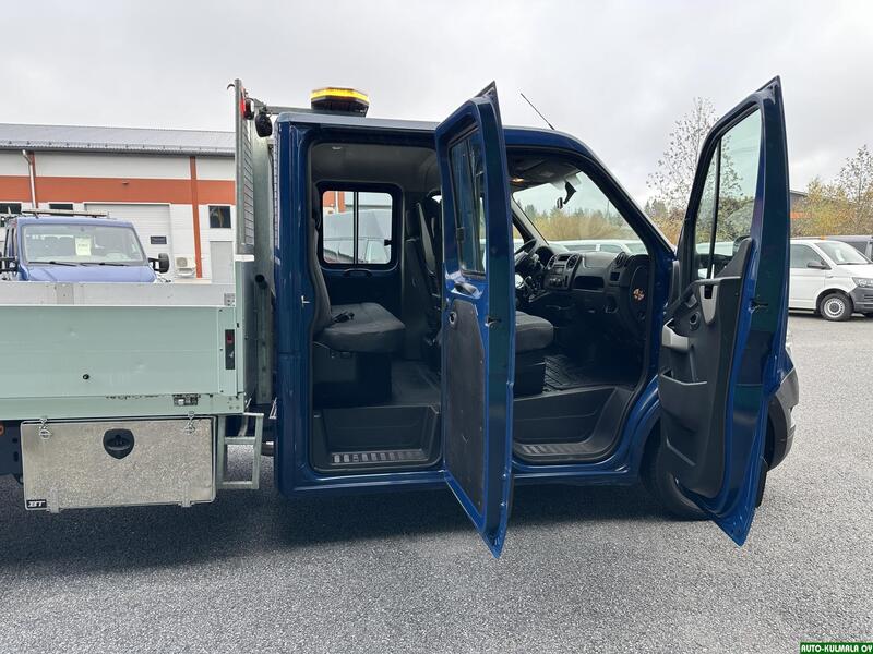 Nissan NV400 vaihtoauto