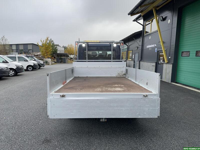 Nissan NV400 vaihtoauto