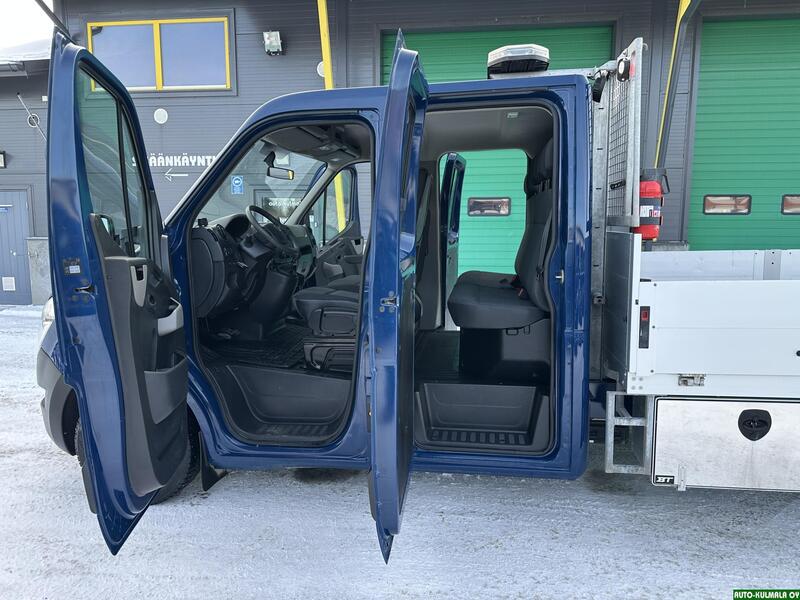 Nissan NV400 vaihtoauto