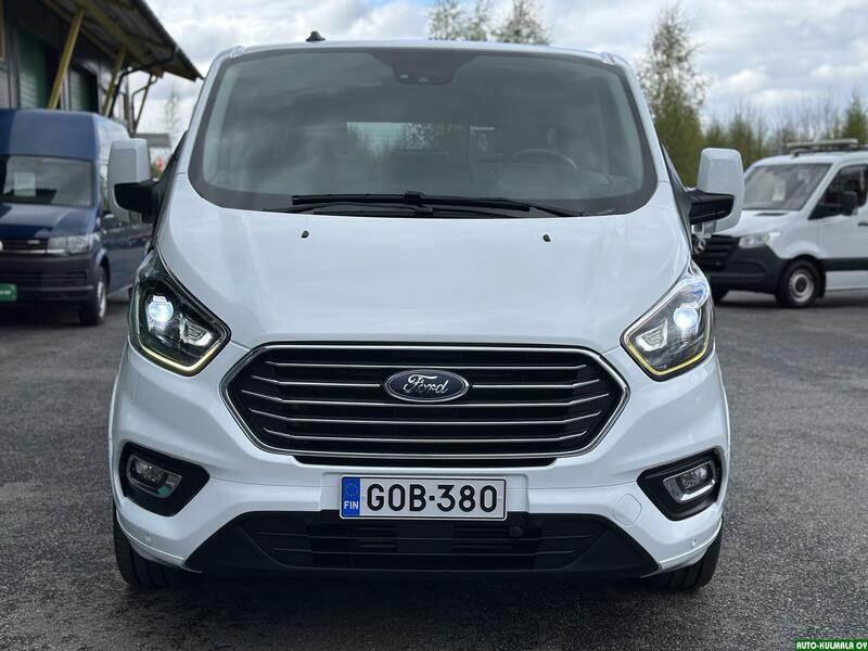 Ford Tourneo Custom vaihtoauto
