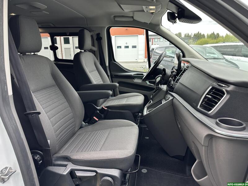Ford Tourneo Custom vaihtoauto