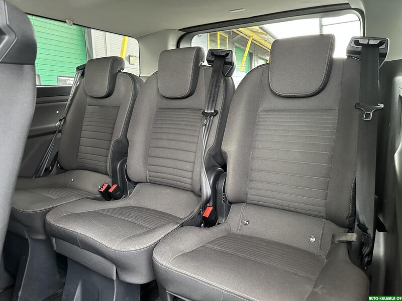 Ford Tourneo Custom vaihtoauto