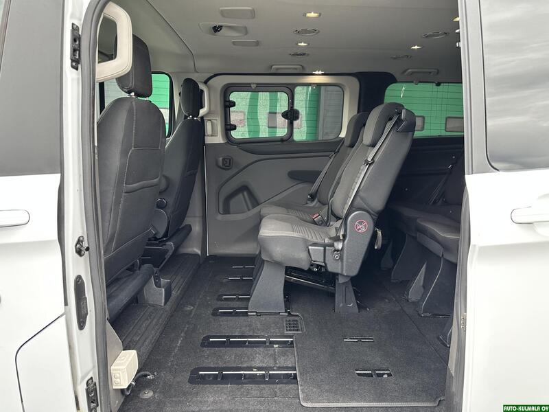 Ford Tourneo Custom vaihtoauto