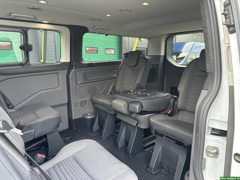 Ford Tourneo Custom vaihtoauto