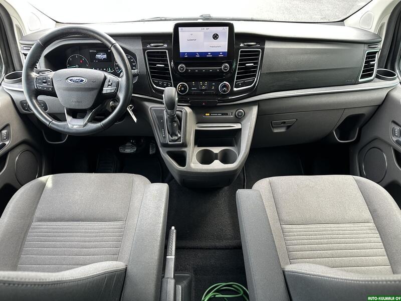 Ford Tourneo Custom vaihtoauto