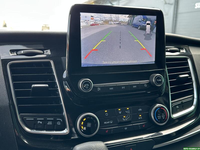 Ford Tourneo Custom vaihtoauto