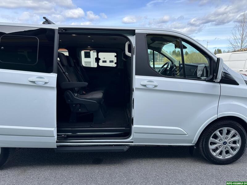 Ford Tourneo Custom vaihtoauto