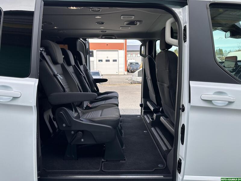 Ford Tourneo Custom vaihtoauto