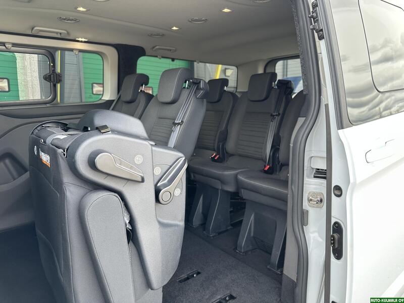 Ford Tourneo Custom vaihtoauto