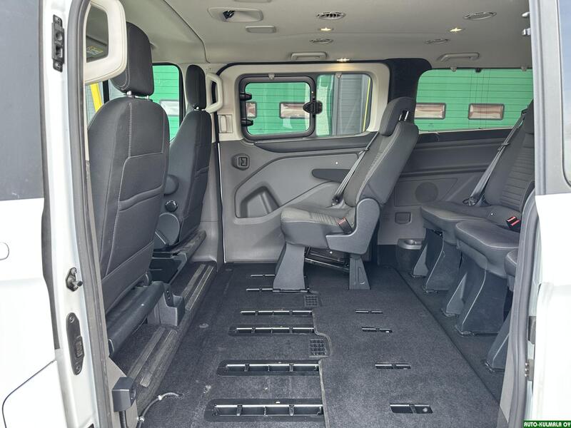 Ford Tourneo Custom vaihtoauto