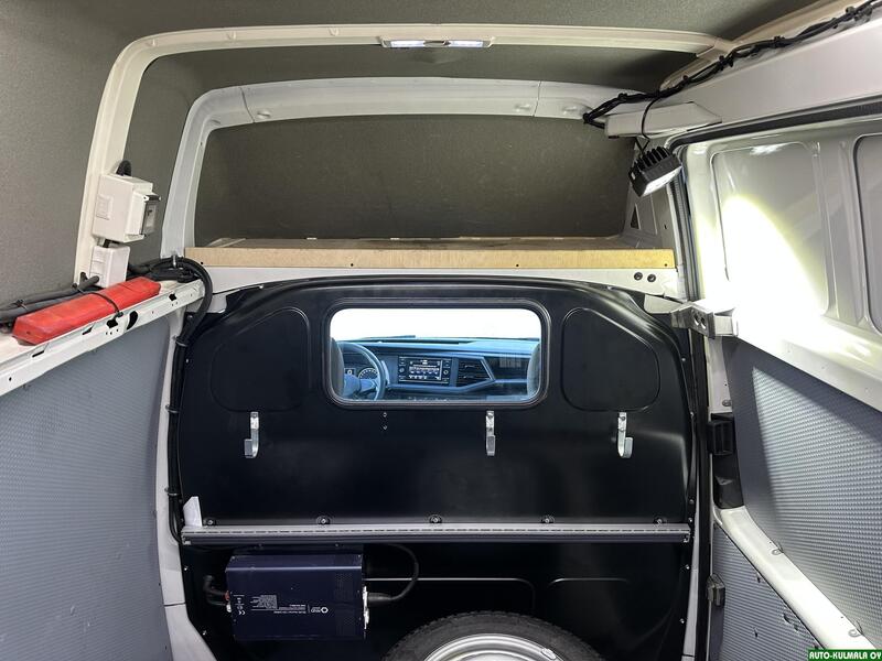 Volkswagen Transporter vaihtoauto