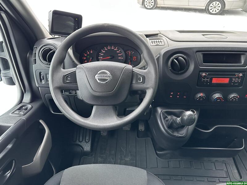 Nissan NV400 vaihtoauto