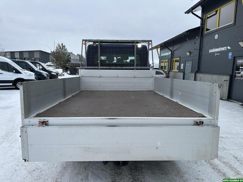 Nissan NV400 vaihtoauto