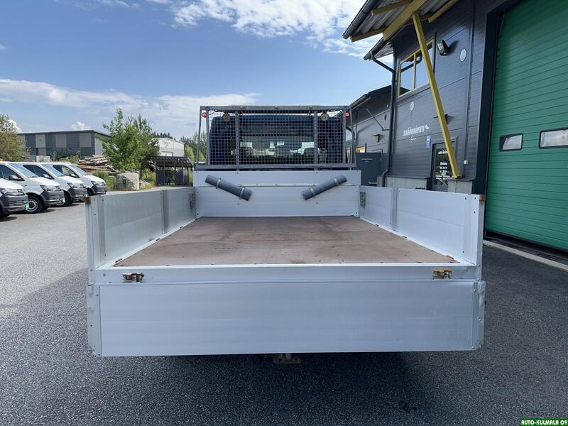 Nissan NV400 vaihtoauto