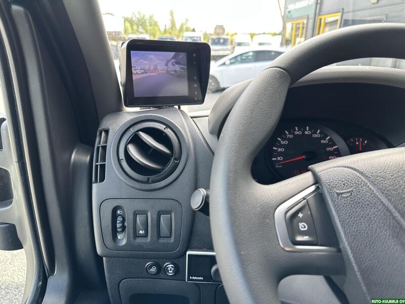 Nissan NV400 vaihtoauto