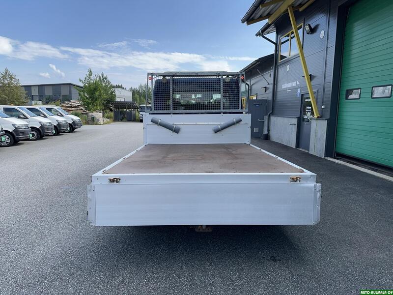 Nissan NV400 vaihtoauto