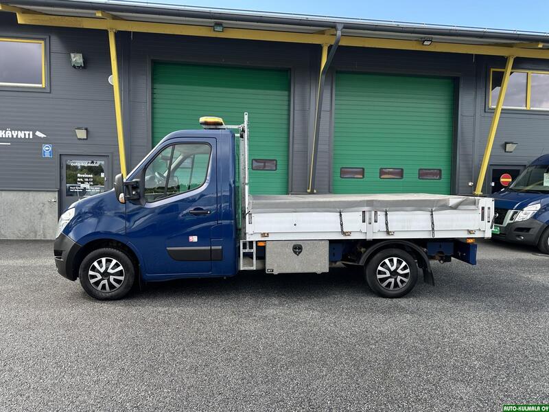 Nissan NV400 vaihtoauto