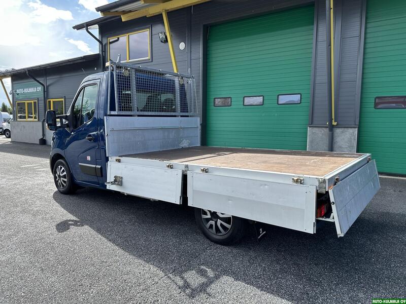 Nissan NV400 vaihtoauto