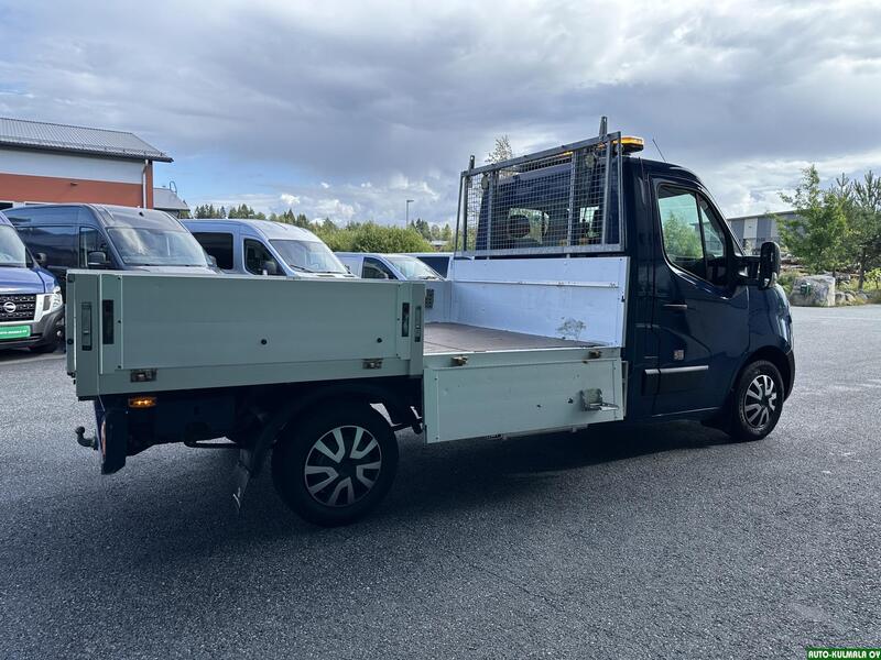 Nissan NV400 vaihtoauto