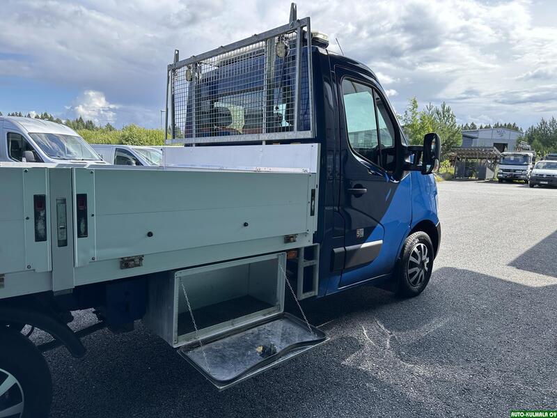 Nissan NV400 vaihtoauto