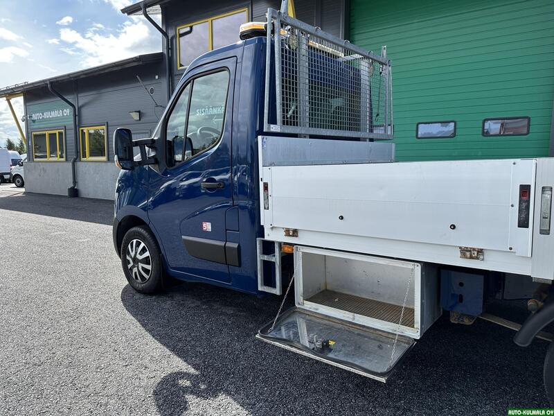 Nissan NV400 vaihtoauto