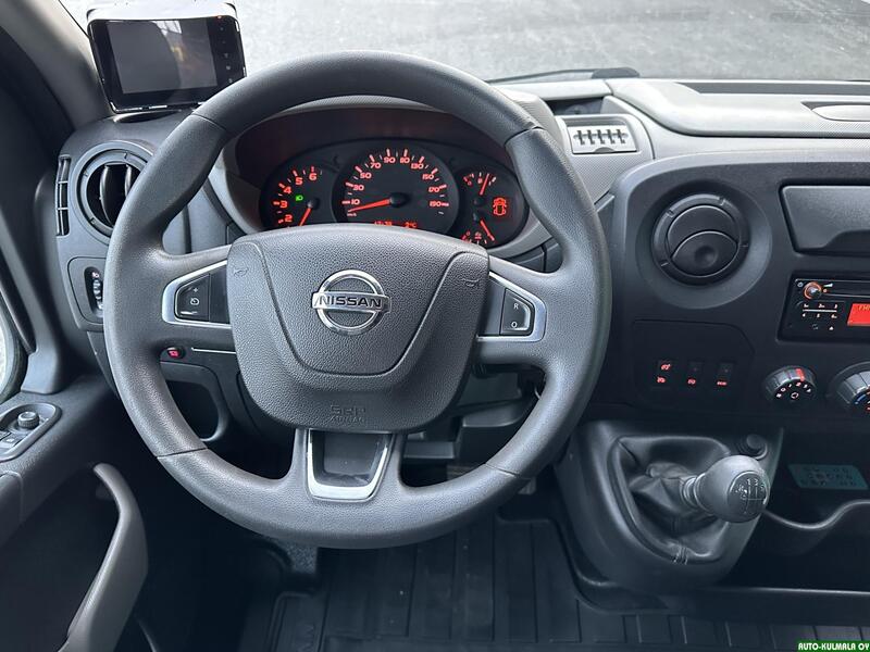 Nissan NV400 vaihtoauto