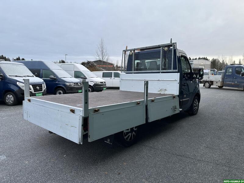 Nissan NV400 vaihtoauto