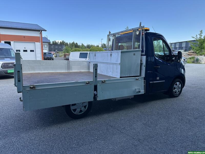 Nissan NV400 vaihtoauto