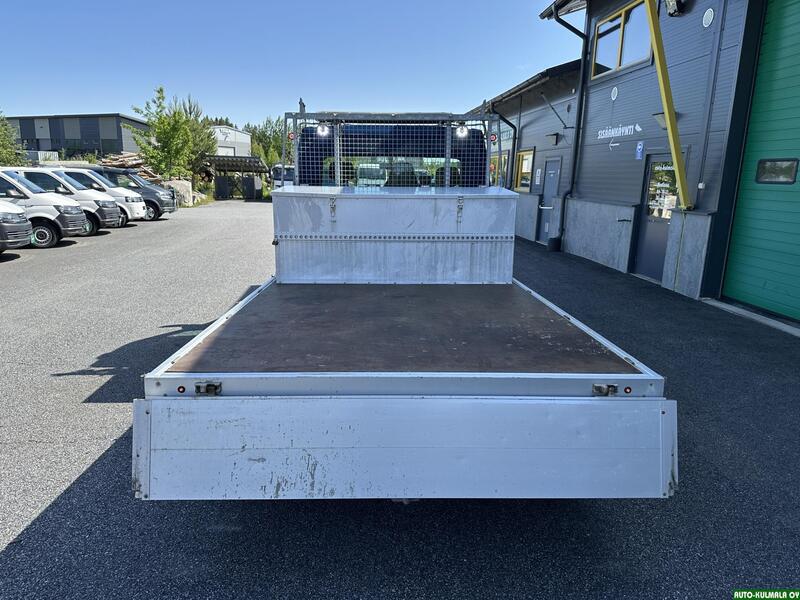 Nissan NV400 vaihtoauto