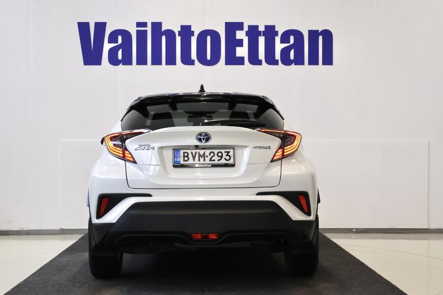 Toyota C-HR vaihtoauto