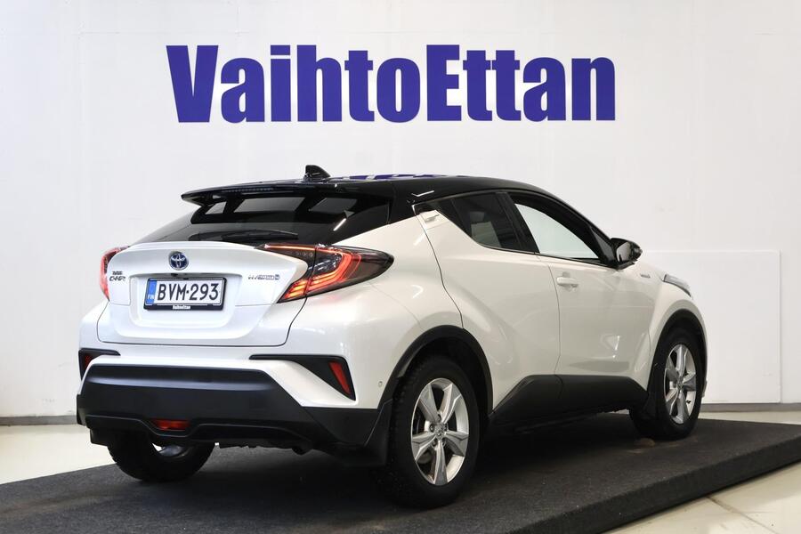 Toyota C-HR vaihtoauto