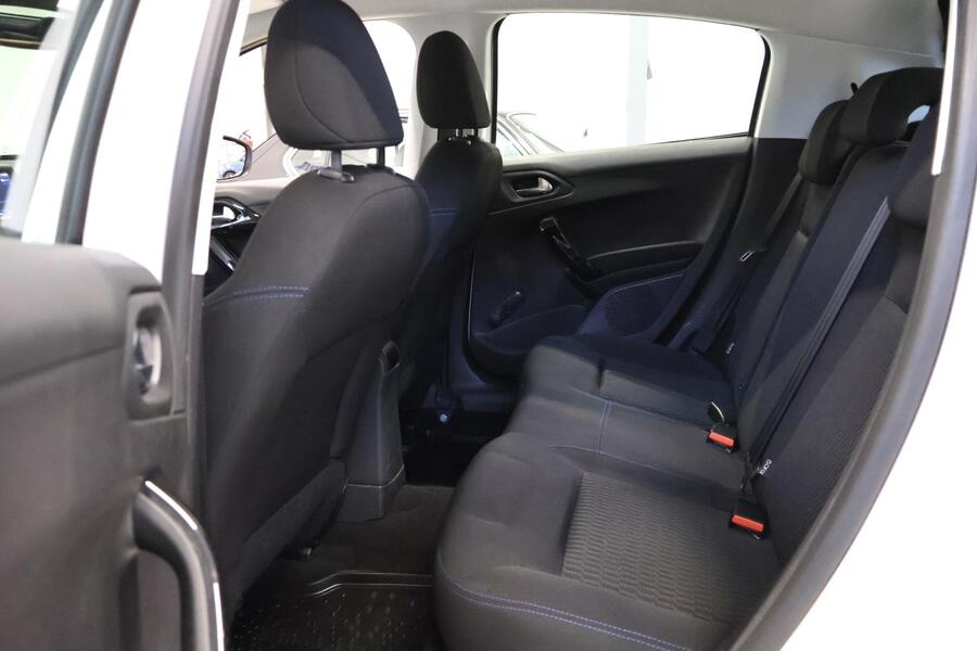 Peugeot 208 vaihtoauto