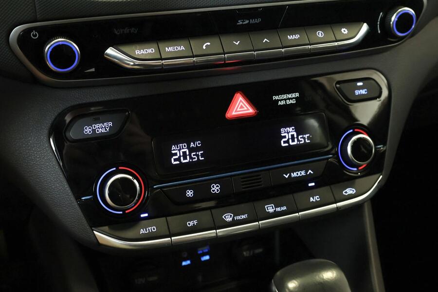 Hyundai IONIQ hybrid vaihtoauto