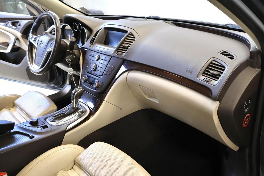 Opel Insignia vaihtoauto